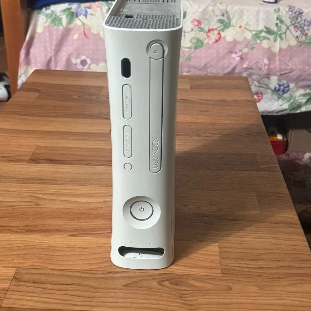 Xbox 360 console serial# 041295764407